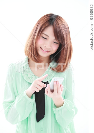 使用智能手機的女人 9568983