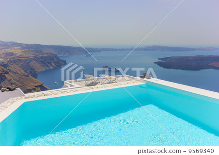 Santorini balconny with view at the sea 9569340
