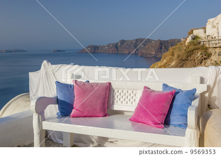 Santorini balconny with view at the sea 9569353