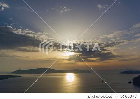 View on Fira in Santorini View on Fira in Santorini 9569373