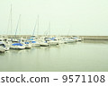 Boat and sea 9571108