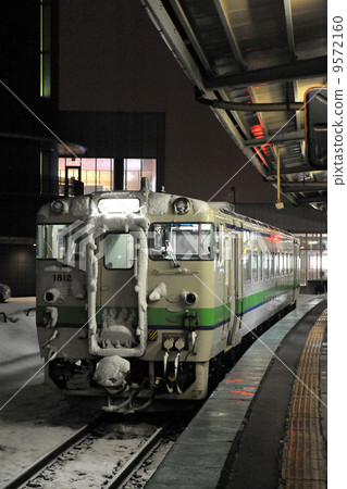 Hakodate main line normal train Hakodate main line normal train 9572160