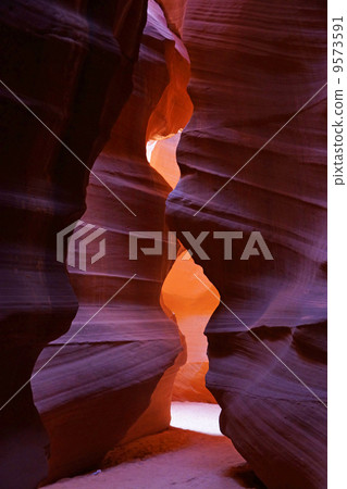 Antelope Valley 9573591