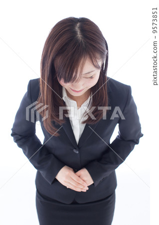 一個低著頭的女人 一個低著頭的女人 9573851