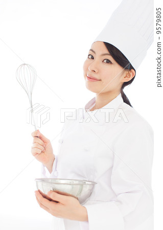 Woman cooking 9579805