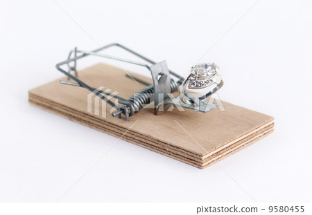 Diamond Ring wedding gift on mouse trap 9580455