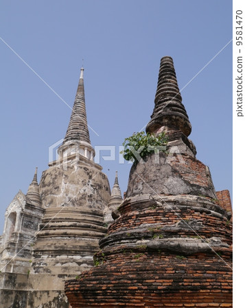 世界遺產Ayutaya Wat Prasiasan寵物的皇家道路 世界遺產Ayutaya Wat Prasiasan寵物的皇家道路 9581470