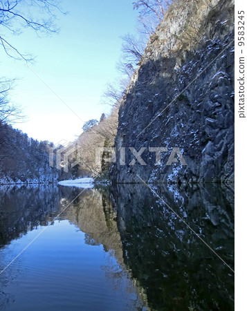 Geibi Valley (Ryoun Rock) in Ichinoseki City, Iwate Prefecture Geibi Valley (Ryoun Rock) in Ichinoseki City, Iwate Prefecture 9583245
