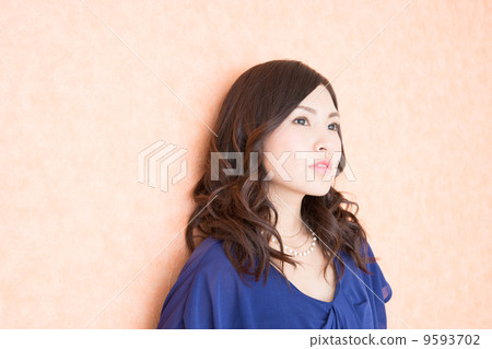 年輕的女士 9593702