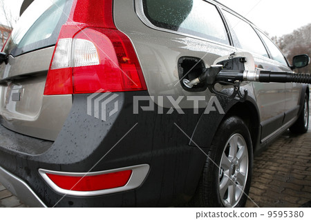 car on a filling station 9595380