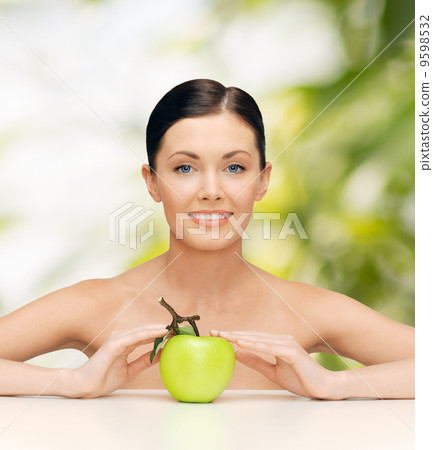 beautiful woman with green apple 9598532