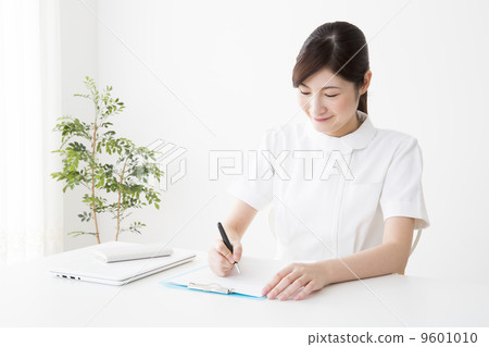 白色的一位女士 白色的一位女士 9601010