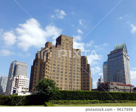 Broadway Mansion 9617898