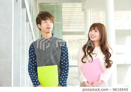 大學生說話 9618848