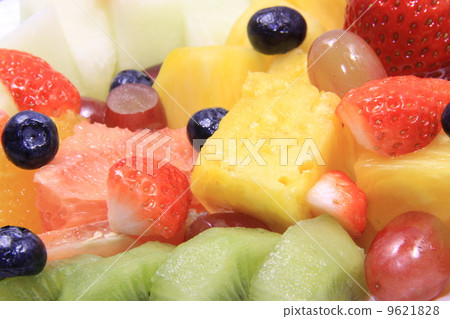Cut fruit Cut fruit 9621828