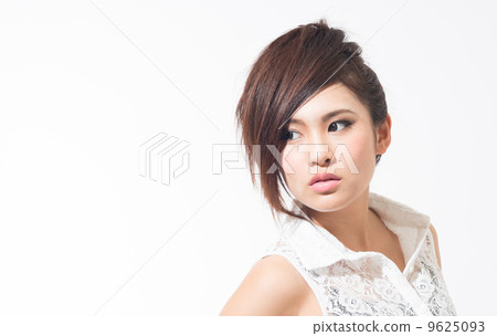 young woman      9625093