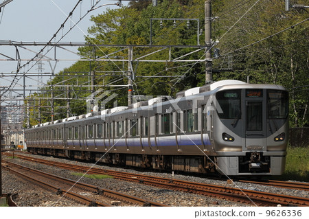 Series 225 Series 225 9626336