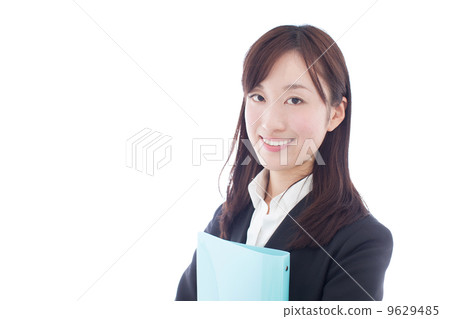 拿著文件的婦女 拿著文件的婦女 9629485