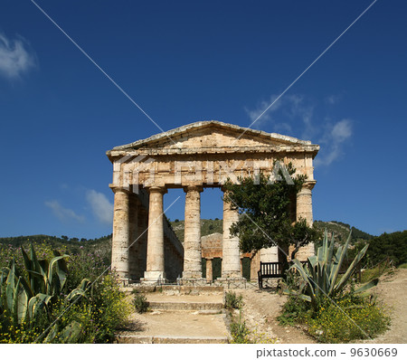 Classic Greek (Doric) Temple at Segesta in Sicily 9630669