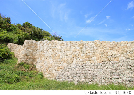 八月沖繩勝利城堡·四郭城牆 9631628