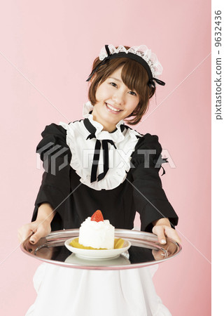 女僕提供蛋糕 9632436
