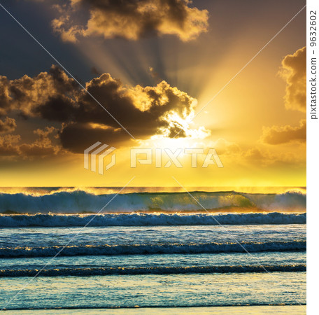 Sea sunset 9632602