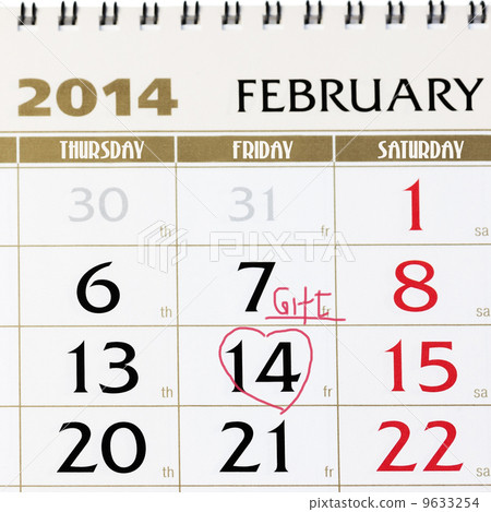 Calendar page with red heart on February 14 2014. 9633254