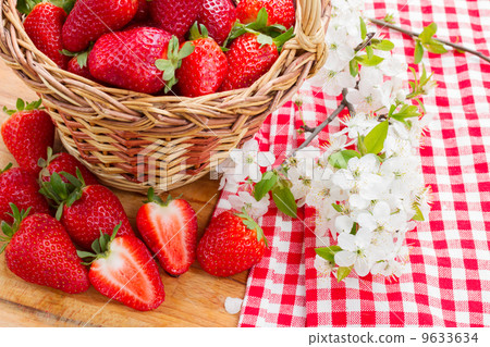 Strawberries In Wicker Basket Strawberries In Wicker Basket 9633634