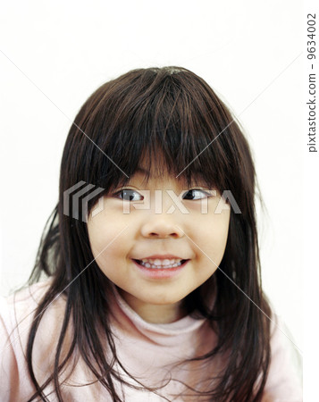 A girl with a smile 9634002