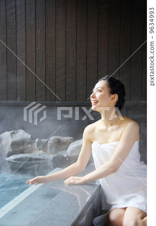 Hot spring · women 9634993