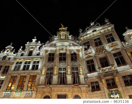 世界遺產比利時布魯塞爾大廣場夜景 9635136