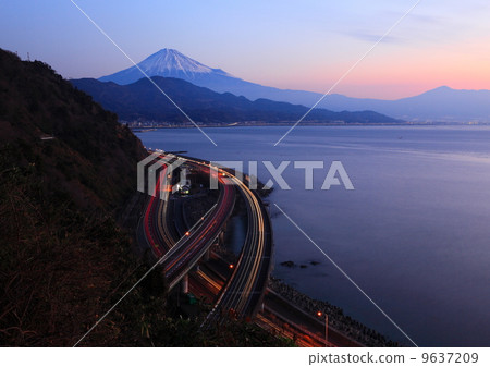 Satsuta Pass的黎明 9637209