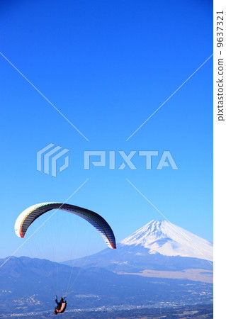 Paraglider Mt. Fuji 9637321