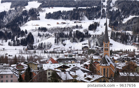 Winter village in the Austrian Alps Winter village in the Austrian Alps 9637656