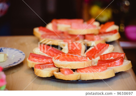 Sandwiches With Smoked Salmon 9638697