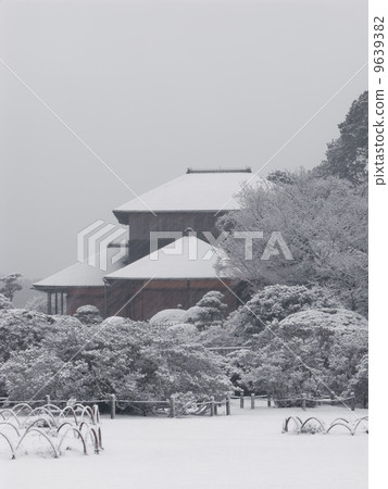 雪的Yukimotei（Kairakuen） - 垂直切割 9639382
