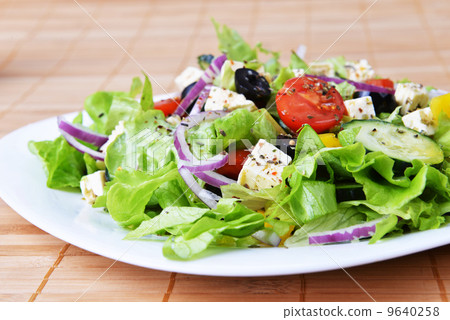 salad with fresh vegetables 9640258