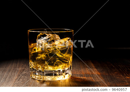 Whiskey 9640957