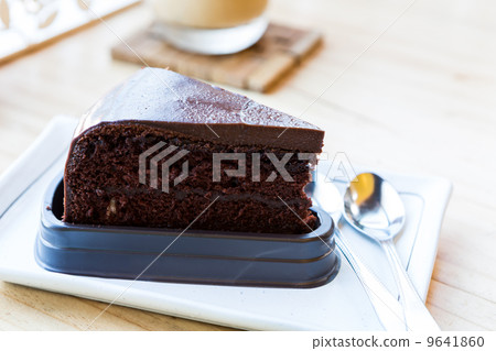 Dark chocolate cake 9641860