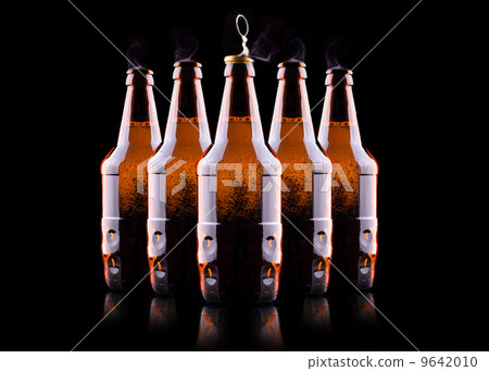 open wet beer bottle open wet beer bottle 9642010