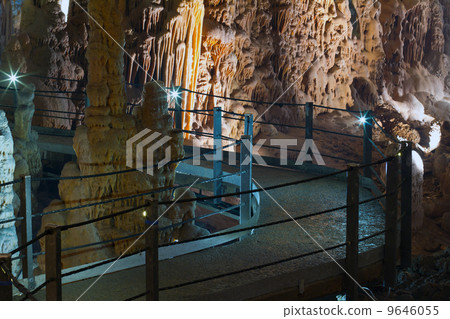 Stalactite stalagmite cavern Stalactite stalagmite cavern 9646055