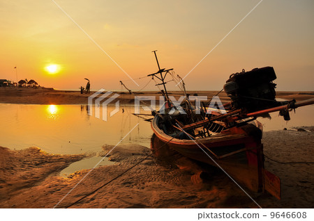 The old fishing boat 9646608
