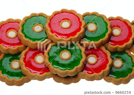 Cookies with red and green jelly, isolated 9660259