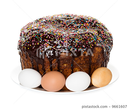 Easter cake with glace icing and easter eggs on white background 9661607