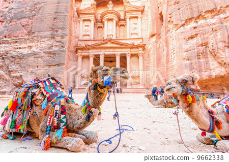 El Cazne (Jordan, Petra ruins) 9662338