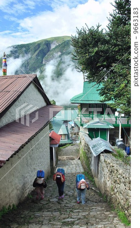 Namche Bazaar, Nepal 9663183