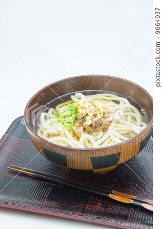 Meat noodles 9664937