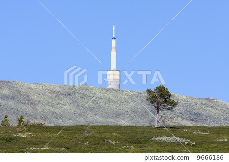 Transmission tower at Blahoe Mountain (Vaga, Oppland, Norway) Transmission tower at Blahoe Mountain (Vaga, Oppland, Norway) 9666186