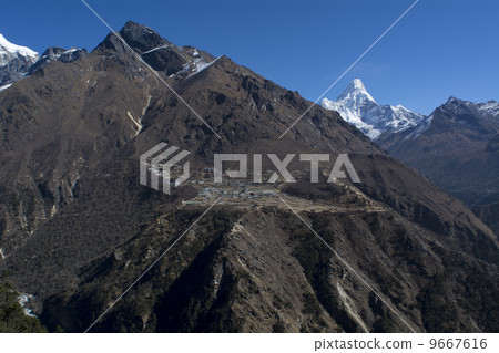 Village of Amadabram and Porze 9667616