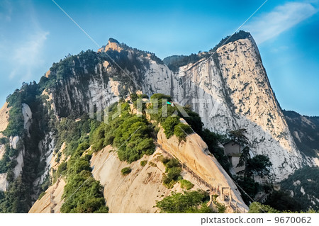 Sacred mountain Huashan, Xi'an, China Sacred mountain Huashan, Xi'an, China 9670062